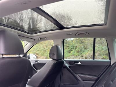 2015 Volkswagen Tiguan SE 4Motion (AWD ) Fully Loaded ! - Photo 13 - Gladstone, OR 97027