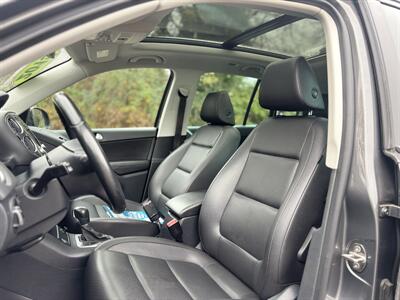 2015 Volkswagen Tiguan SE 4Motion (AWD ) Fully Loaded ! - Photo 10 - Gladstone, OR 97027