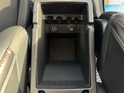 2018 Jeep Cherokee Trailhawk SUV  4X4 , Low Miles ! - Photo 40 - Gladstone, OR 97027