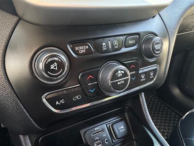 2018 Jeep Cherokee Trailhawk SUV  4X4 , Low Miles ! - Photo 51 - Gladstone, OR 97027