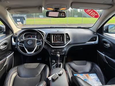 2018 Jeep Cherokee Trailhawk SUV  4X4 , Low Miles ! - Photo 13 - Gladstone, OR 97027