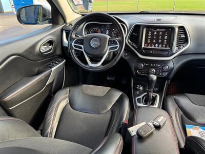 2018 Jeep Cherokee Trailhawk SUV  4X4 , Low Miles ! - Photo 15 - Gladstone, OR 97027