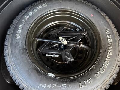 2018 Jeep Cherokee Trailhawk SUV  4X4 , Low Miles ! - Photo 36 - Gladstone, OR 97027