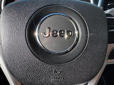 2018 Jeep Cherokee Trailhawk SUV  4X4 , Low Miles ! - Photo 53 - Gladstone, OR 97027