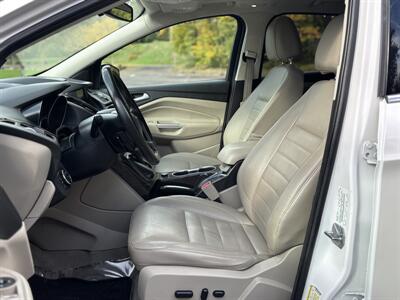 2014 Ford Escape Titanium  Ecoboost Engine , AWD , Loaded SUV ! - Photo 35 - Gladstone, OR 97027