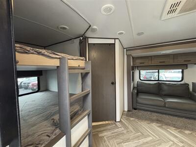 2021 SHADOW CRUISER 277BHS Travel Trailer - Photo 13 - Gladstone, OR 97027