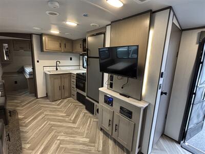 2021 SHADOW CRUISER 277BHS Travel Trailer - Photo 21 - Gladstone, OR 97027