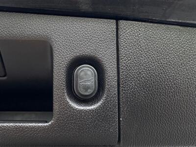 2018 GMC Yukon XL SLT SUV AWD !  3rd row seats ! Fully Loaded ! - Photo 49 - Gladstone, OR 97027