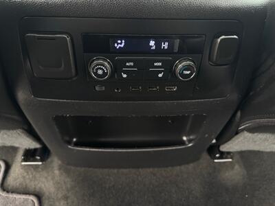 2018 GMC Yukon XL SLT SUV AWD !  3rd row seats ! Fully Loaded ! - Photo 55 - Gladstone, OR 97027