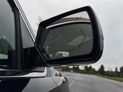 2018 GMC Yukon XL SLT SUV AWD !  3rd row seats ! Fully Loaded ! - Photo 63 - Gladstone, OR 97027