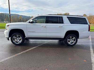 2018 Chevrolet Suburban LT SUV , 4X4  3rd row seats ! - Photo 2 - Gladstone, OR 97027