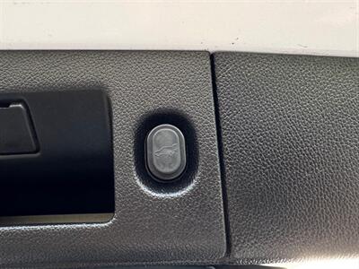 2018 Chevrolet Suburban LT SUV , 4X4  3rd row seats ! - Photo 41 - Gladstone, OR 97027