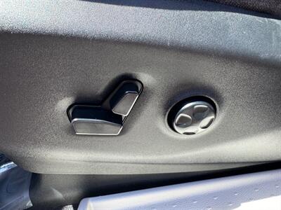 2017 Chrysler Pacifica Touring Plus Van , Clean title  Loaded ! - Photo 34 - Gladstone, OR 97027