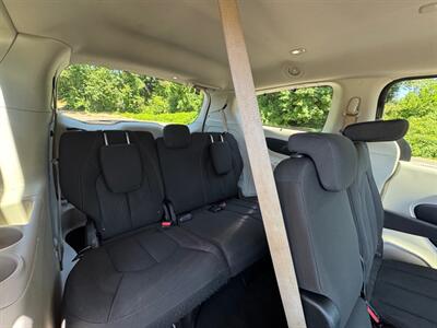 2017 Chrysler Pacifica Touring Plus Van , Clean title  Loaded ! - Photo 14 - Gladstone, OR 97027