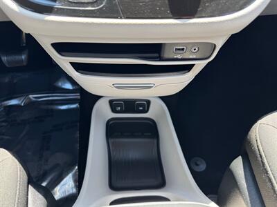 2017 Chrysler Pacifica Touring Plus Van , Clean title  Loaded ! - Photo 61 - Gladstone, OR 97027