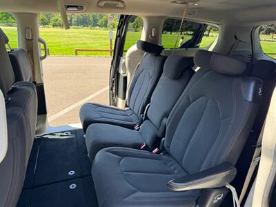 2017 Chrysler Pacifica Touring Plus Van , Clean title  Loaded ! - Photo 43 - Gladstone, OR 97027