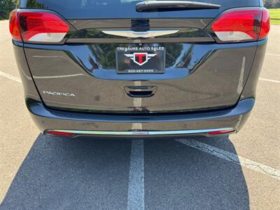 2017 Chrysler Pacifica Touring Plus Van , Clean title  Loaded ! - Photo 27 - Gladstone, OR 97027