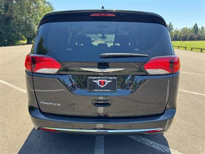 2017 Chrysler Pacifica Touring Plus Van , Clean title  Loaded ! - Photo 4 - Gladstone, OR 97027
