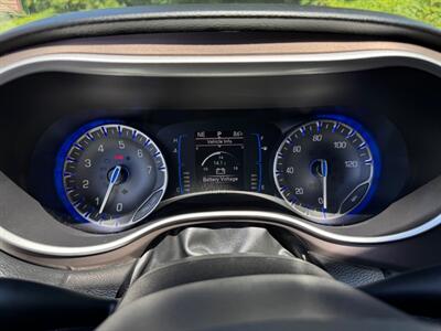 2017 Chrysler Pacifica Touring Plus Van , Clean title  Loaded ! - Photo 24 - Gladstone, OR 97027