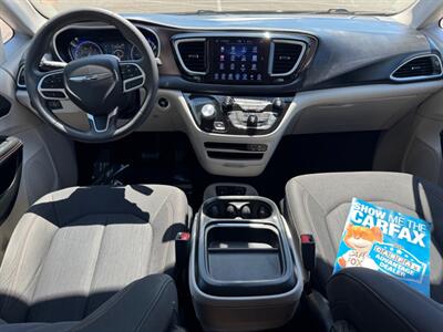 2017 Chrysler Pacifica Touring Plus Van , Clean title  Loaded ! - Photo 19 - Gladstone, OR 97027