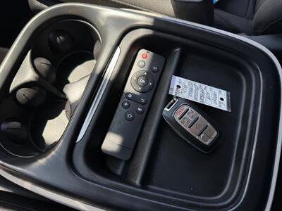 2017 Chrysler Pacifica Touring Plus Van , Clean title  Loaded ! - Photo 64 - Gladstone, OR 97027