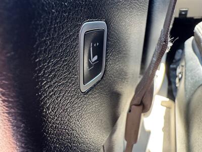 2017 Chrysler Pacifica Touring Plus Van , Clean title  Loaded ! - Photo 37 - Gladstone, OR 97027