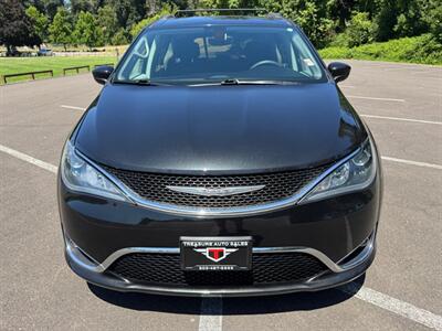 2017 Chrysler Pacifica Touring Plus Van , Clean title  Loaded ! - Photo 8 - Gladstone, OR 97027