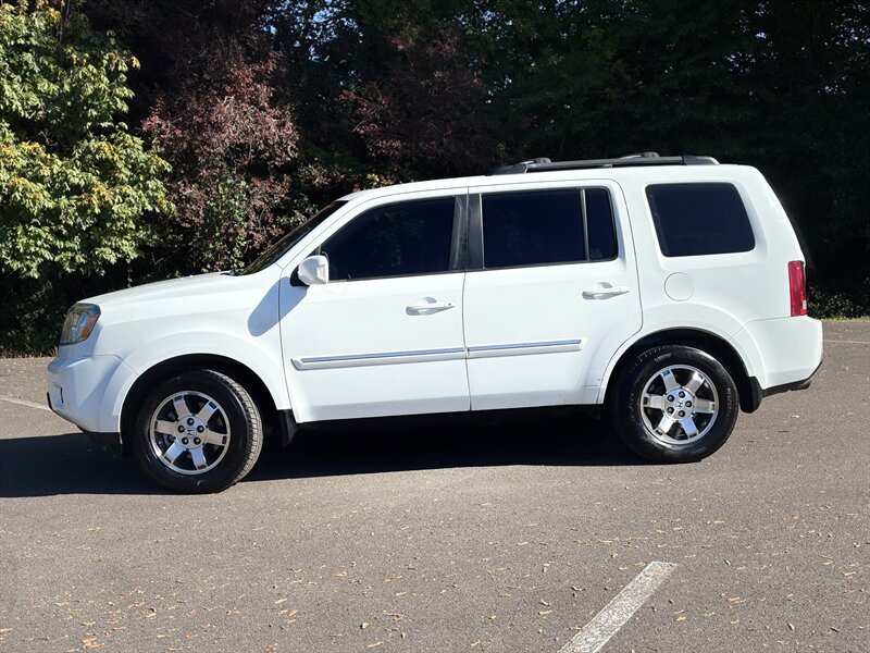 2009 Honda Pilot Touring w/Navi w/DVD  1 Owner ! Newer Timing Belt and Water Pump !