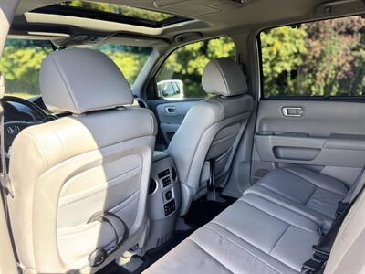 2009 Honda Pilot Touring w/Navi w/DVD 1 Owner ! Newer Timing Belt and Water Pump ! - Photo 32 - Gladstone, OR 97027