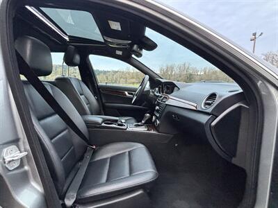 2014 Mercedes-Benz C 300 Sport 4MATIC  Low Miles ! Fully Loaded - Photo 22 - Gladstone, OR 97027