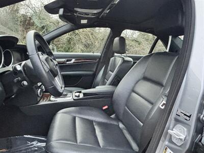 2014 Mercedes-Benz C 300 Sport 4MATIC  Low Miles ! Fully Loaded - Photo 13 - Gladstone, OR 97027