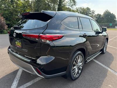 2021 Toyota Highlander Platinum   - Photo 5 - Gladstone, OR 97027