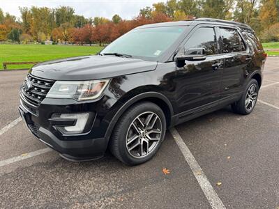2016 Ford Explorer Sport  3rd row seats ! - Photo 28 - Gladstone, OR 97027