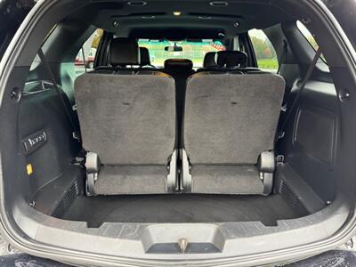 2016 Ford Explorer Sport  3rd row seats ! - Photo 42 - Gladstone, OR 97027