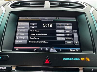 2016 Ford Explorer Sport  3rd row seats ! - Photo 71 - Gladstone, OR 97027