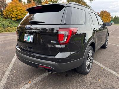 2016 Ford Explorer Sport  3rd row seats ! - Photo 35 - Gladstone, OR 97027