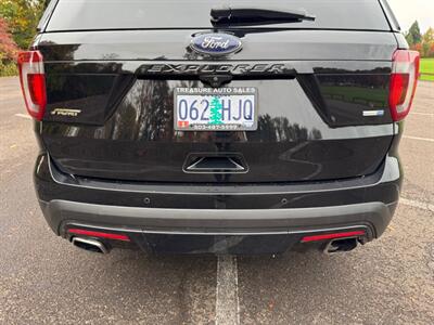 2016 Ford Explorer Sport  3rd row seats ! - Photo 34 - Gladstone, OR 97027