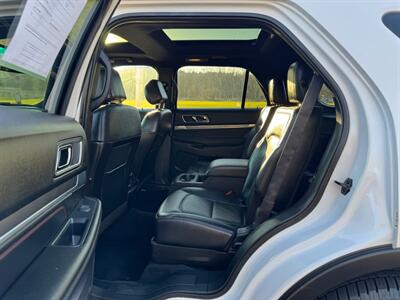 2016 Ford Explorer Sport SUV , 4X4  3rd row seats ! - Photo 10 - Gladstone, OR 97027