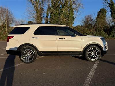 2016 Ford Explorer Sport SUV , 4X4  3rd row seats ! - Photo 6 - Gladstone, OR 97027