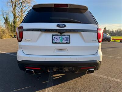 2016 Ford Explorer Sport SUV , 4X4  3rd row seats ! - Photo 4 - Gladstone, OR 97027