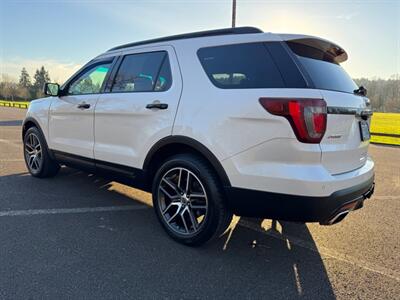 2016 Ford Explorer Sport SUV , 4X4  3rd row seats ! - Photo 3 - Gladstone, OR 97027