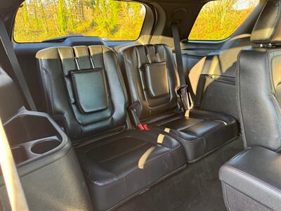 2016 Ford Explorer Sport SUV , 4X4  3rd row seats ! - Photo 14 - Gladstone, OR 97027