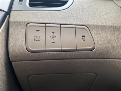 2014 Hyundai ELANTRA SE - Photo 11 - Fremont, CA 94536