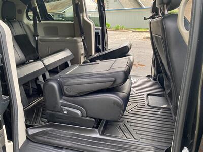 2017 Dodge Grand Caravan SXT   - Photo 20 - Fremont, CA 94536