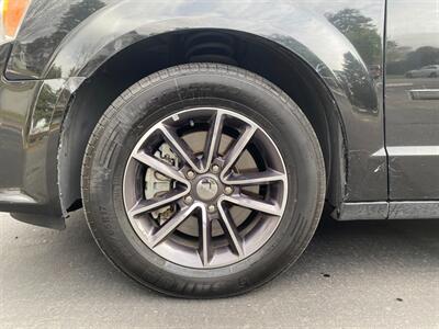 2017 Dodge Grand Caravan SXT   - Photo 26 - Fremont, CA 94536