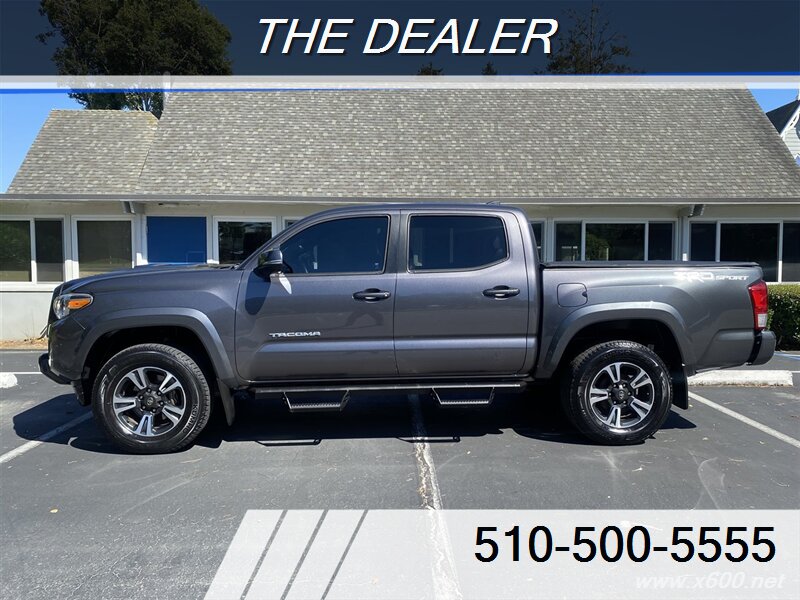 2017 Toyota Tacoma TRD Sport  