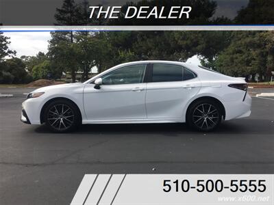 2022 Toyota Camry SE  1 Owner - Photo 1 - Fremont, CA 94536