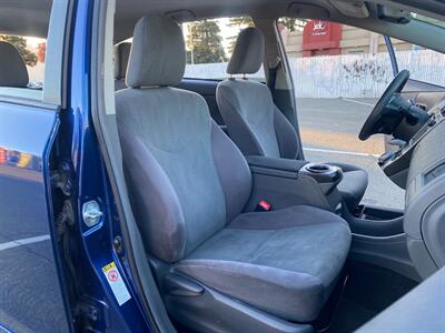 2012 Toyota Prius v Two   - Photo 17 - Fremont, CA 94536