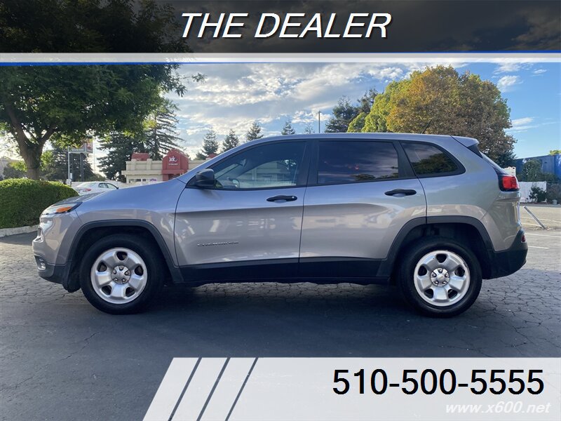 2016 Jeep Cherokee Sport  