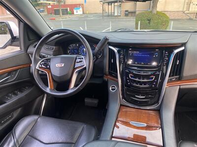 2017 Cadillac Escalade Luxury   - Photo 37 - Fremont, CA 94536